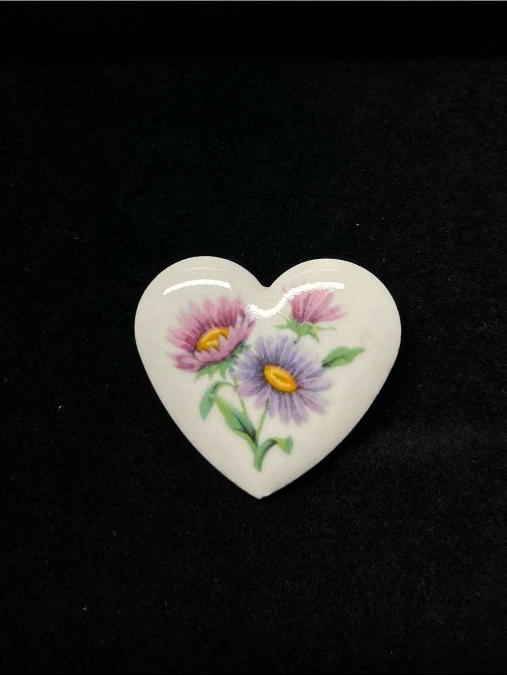 Vintage Avon Floral Heart Brooch White Ceramic Porcelain Purple Flower Pin